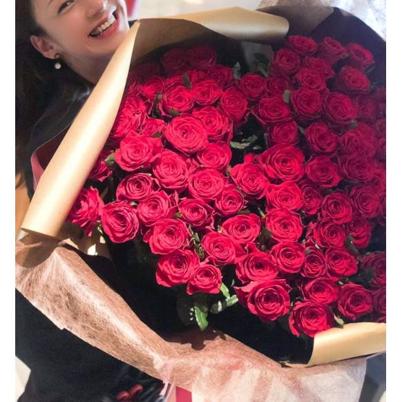 赤バラ100本の花束